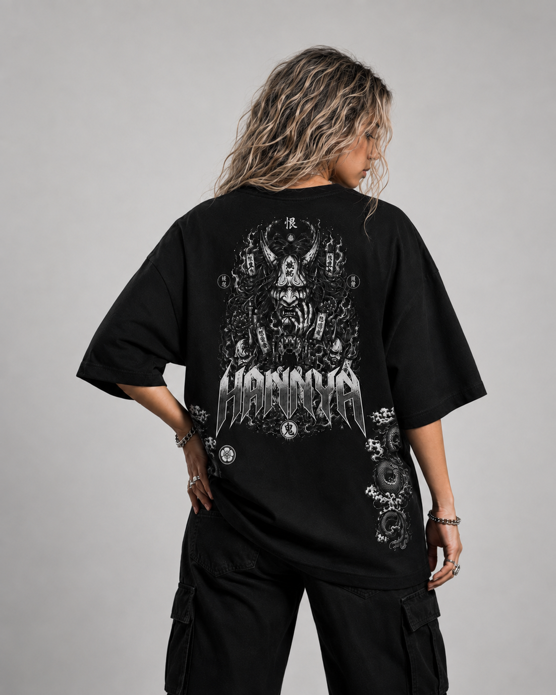 Playera Hannya oversize - vista de producto